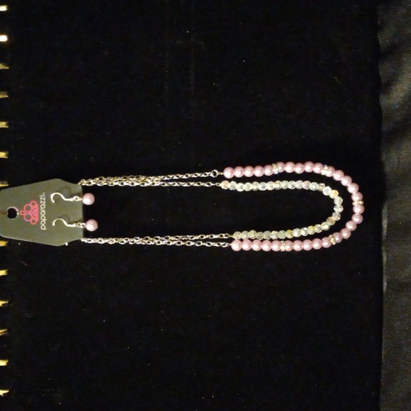 2 layer necklace by paparazzi with the matching earrings. 16" chain. Pink beads - Picture 1 of 3